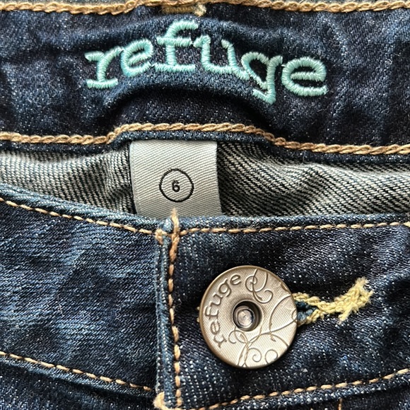 Jean Shorts - Picture 5 of 5